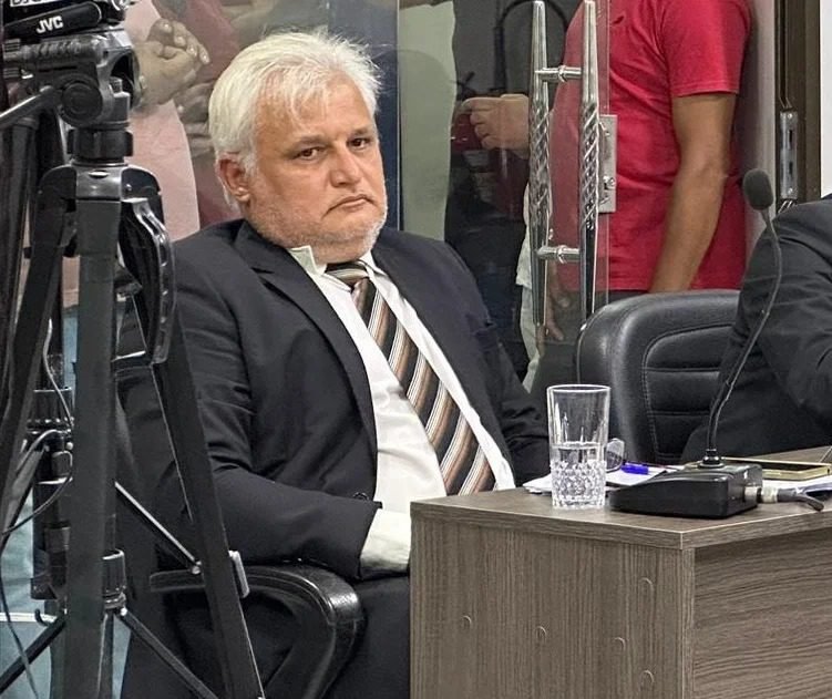 Câmara de Alhandra cassa mandato do vereador João Sufoco, por xingamentos e ameaças contra parlamentares Câmara de Alhandra cassa mandato do vereador João Sufoco, por xingamentos e ameaças contra parlamentares